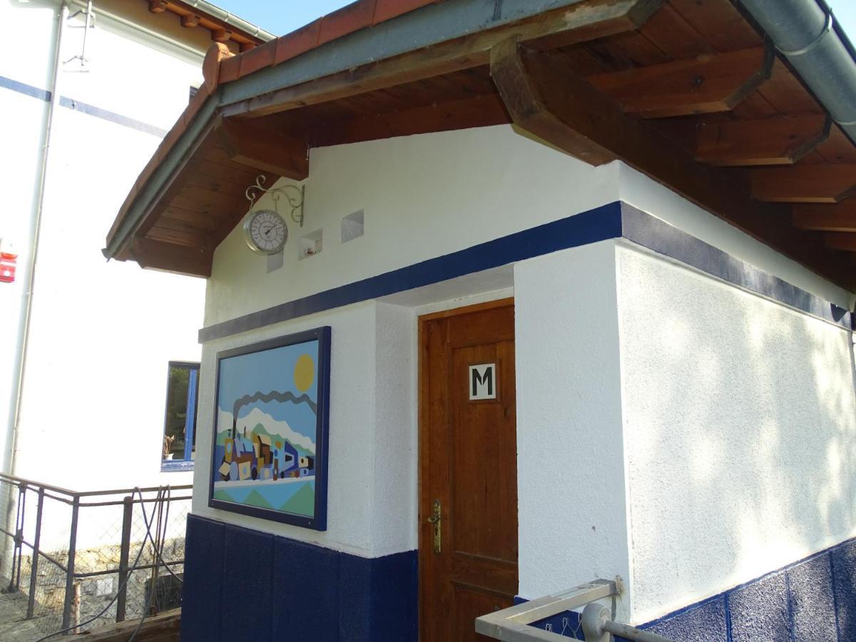 - La Vieja Estacion - Cerca De Bilbao * Castro Urdiales